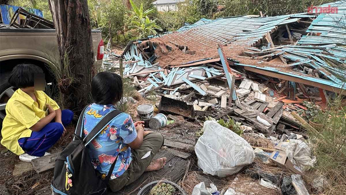 Người phụ nữ thất thất sau giây phút may mắn thoát chết vì sự cố nhà sập kinh hoàng, diễn ra trong nháy mắt.