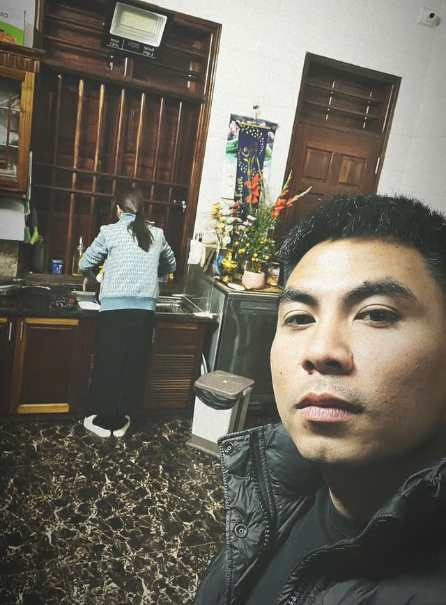 Đức Huy thoải mái công khai khoảnh khắc thân thiết bên bạn gái. Ảnh: FBNV