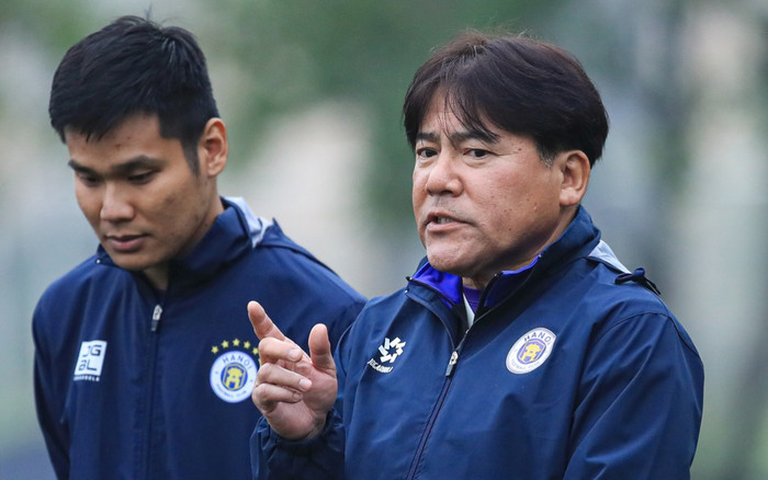 Tân HLV Hà Nội FC nhận xét HAGL: 'Họ rất mạnh...' Ảnh 2