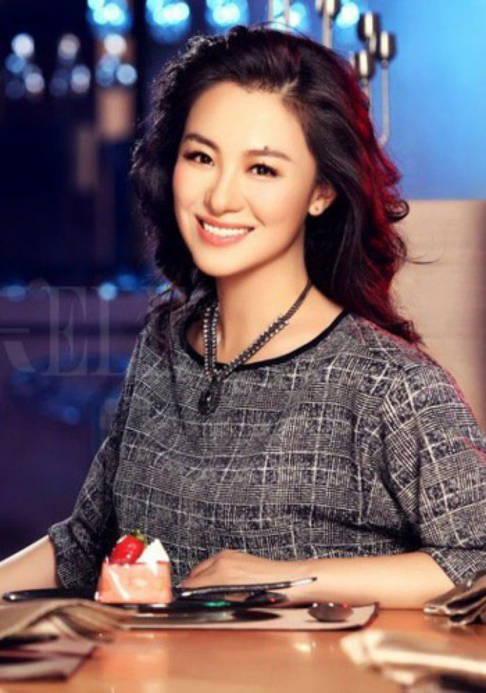 Sau biến cố tình cảm, nữ diễn viên Thẩm Ngạo Quân dần trở nên kín tiếng, sau đó kết hôn với chồng ngoài ngành (Ảnh: Weibo). 