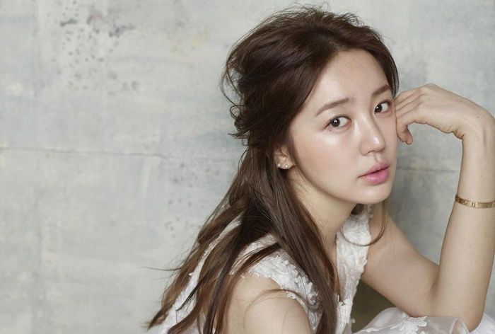 Bí kíp makeup đỉnh chóp từ Yoon Eun Hye: Da xinh, tóc mượt, visual mê ly! Ảnh 2