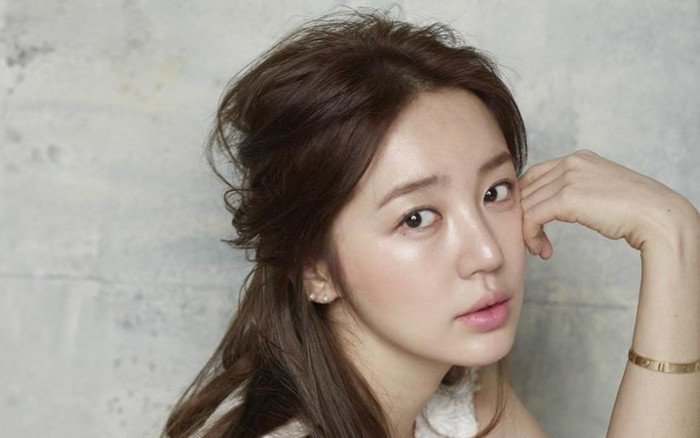 Bí kíp makeup đỉnh chóp từ Yoon Eun Hye: Da xinh, tóc mượt, visual mê ly! Ảnh 2