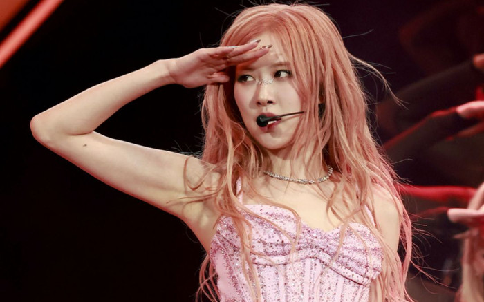 Rút khỏi KMCA, chiến lược phản ánh tham vọng của Rosé Ảnh 2