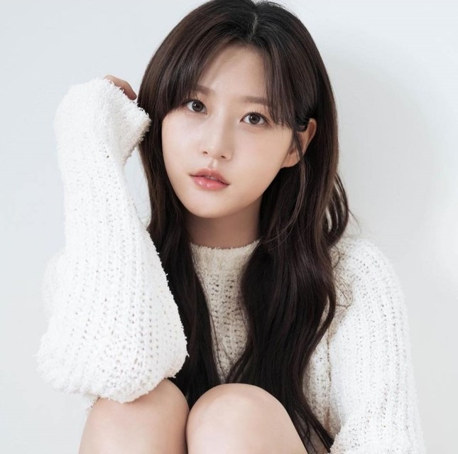 Sự ra đi của Kim Sae Ron khiến công chúng bàng hoàng, tiếc thương. (Ảnh IGNV)
