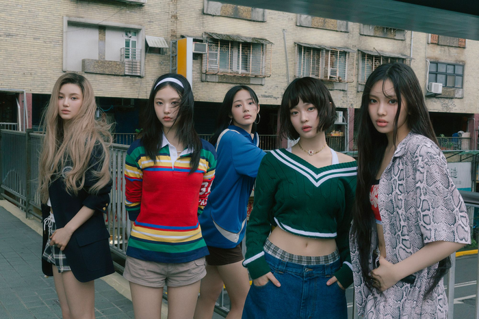 Bang Si Hyuk bị cáo buộc phá hoại show diễn của NewJeans ở nước ngoài, ADOR nói gì? Ảnh 5