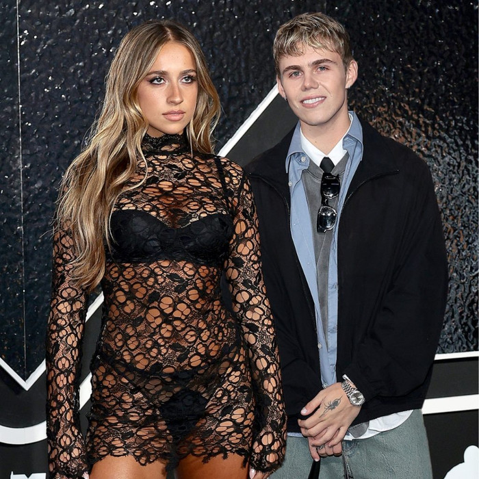 Album mới bị rò rỉ trước thềm ra mắt, nữ ca sĩ: 'Tôi thực sự rất đau khổ' Ảnh 4