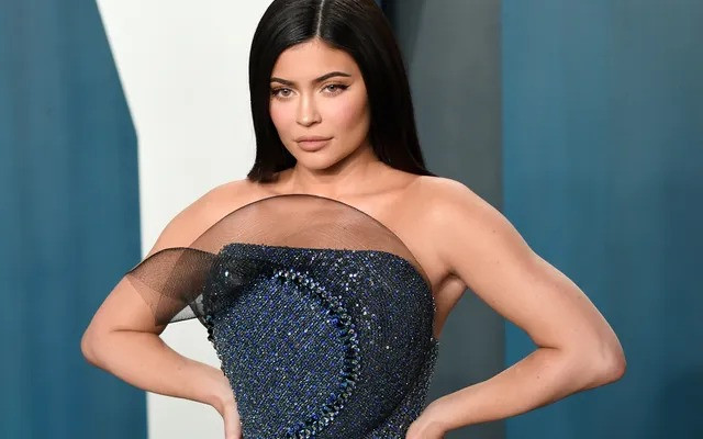 Kylie Jenner và những cột mốc định hình xu hướng trang điểm toàn cầu Ảnh 7