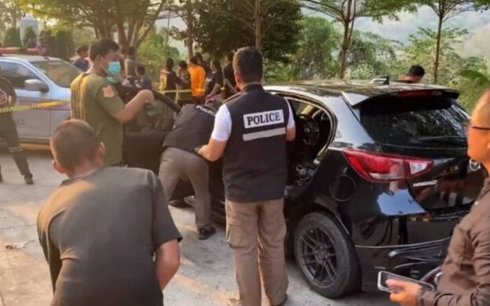 Xe ô tô không nhúc nhích gần 1 ngày trời, đến kiểm tra phát hiện sự thật kinh hoàng Ảnh 2