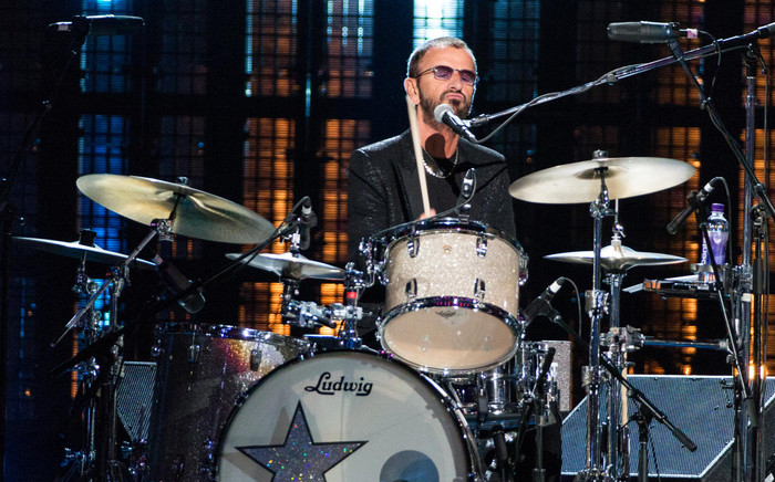 Nam nghệ sĩ mắc bệnh lao năm 13 tuổi và bước ngoặt để trở thành huyền thoại âm nhạc Ảnh 2