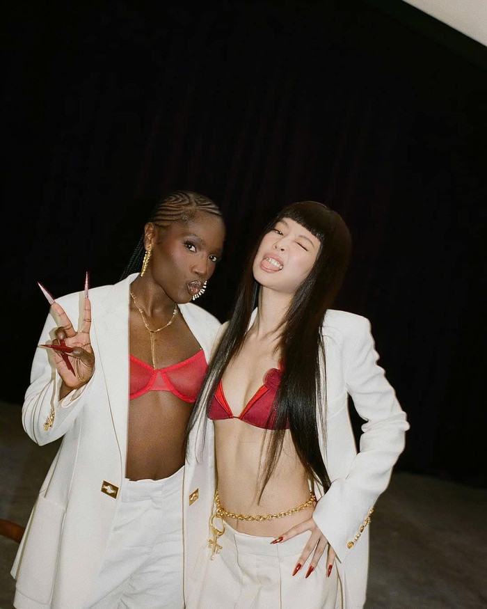 'ExtraL' từ Jennie: Lời đáp trả sắc bén dành cho anti-fan? Ảnh 3