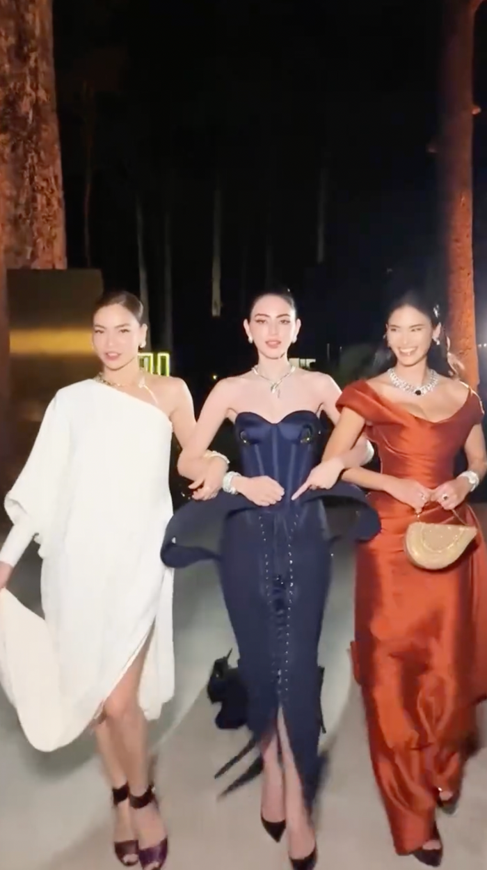 Màn catwalk của Hồ Ngọc Hà cùng Mai Davika và Pia Wurtzbach nhận về tương tác khủng. (Ảnh chụp màn hình)
