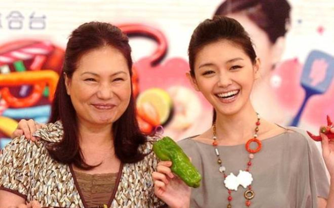 Lộ bộ mặt thật của mẹ ruột Từ Hy Viên? Ảnh 2