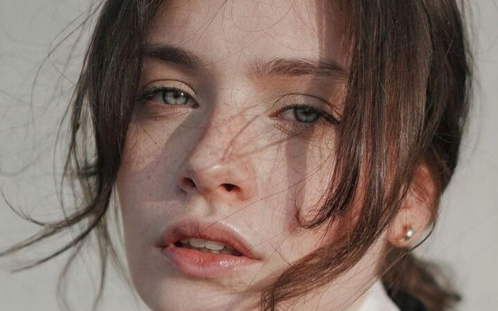 'Chìa khóa' để có lớp trang điểm tự nhiên, che tàn nhang hiệu quả Ảnh 2