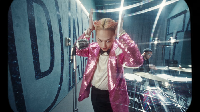 Không còn là đồn đoán: Karina (aespa) xuất hiện trong MV của G-DRAGON, nhan sắc xinh tựa 'tiên tử' Ảnh 4