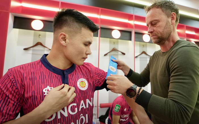 Đáng lo cho Quang Hải dưới thời Polking Ảnh 2