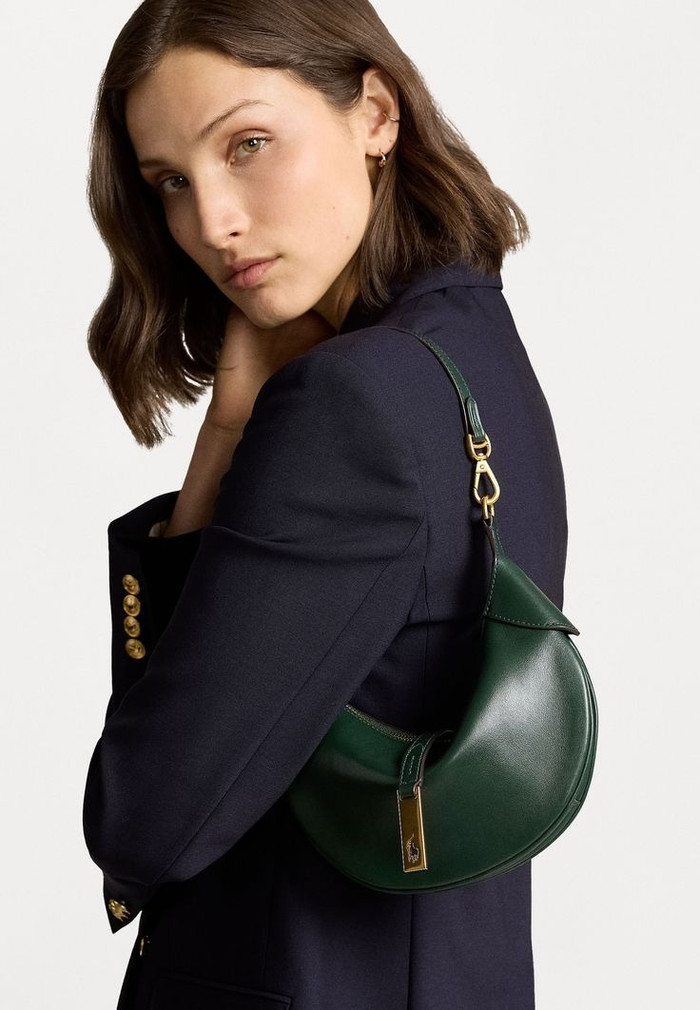 Thời trang Xuân Hè 2025: 4 sắc xanh "thống trị" mọi tủ đồ! Ảnh 2