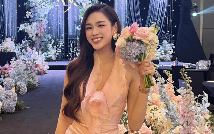 Hoa hậu Đỗ Thị Hà bắt được hoa cưới, dân tình rần rần chờ ngày báo 'tin hỷ'? Ảnh 2