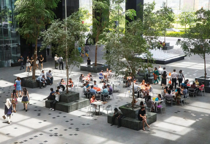 Một không gian xanh bên trong tòa nhà Asia Square Tower 2 ở Singapore. (Nguồn: dentoncorkermarshall)