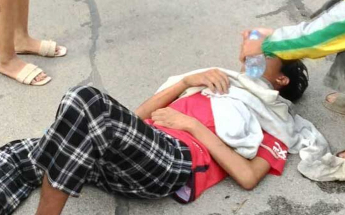 Đốt rẫy mía để lấy tổ ong, nam thanh niên suýt nữa thiệt mạng Ảnh 2