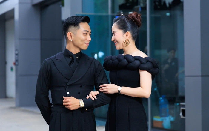 Ông xã Khánh Thi ẩn ý về kế hoạch sinh con thứ 4 Ảnh 2
