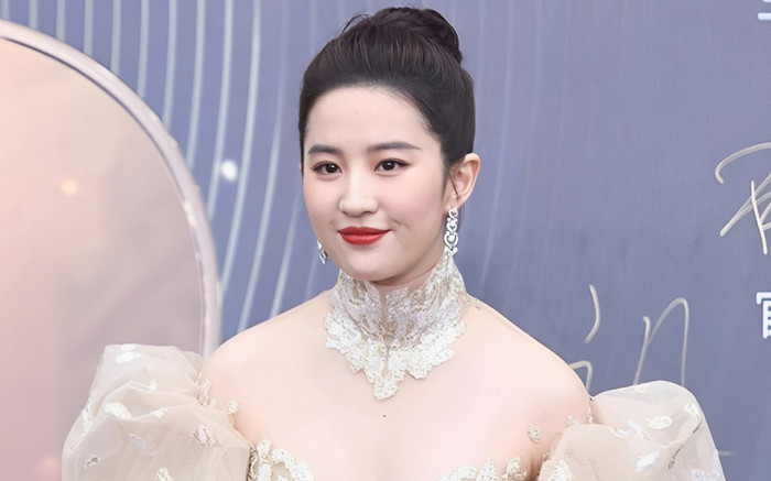 Loạt ảnh khiến Lưu Diệc Phi phải xấu hổ Ảnh 2