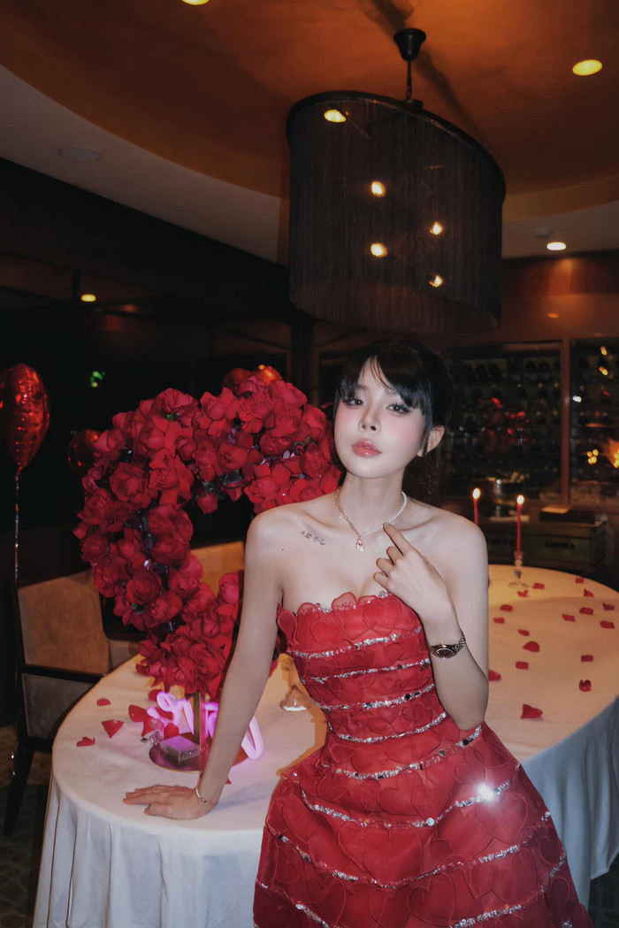 Trước dòng tin này, nhiều người cho rằng đây chính là thời điểm mà Bích Hạnh và Vũ Văn Thanh chung tay chuẩn bị cho đám cưới sắp đến. Ảnh: FBNV