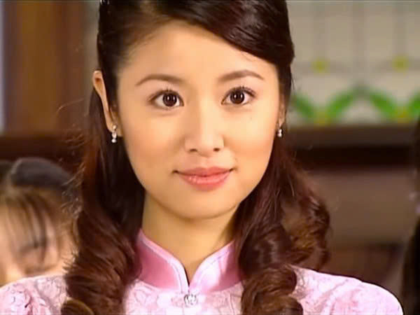 Không nhận ra Lâm Tâm Như với gương mặt sưng phù Ảnh 5