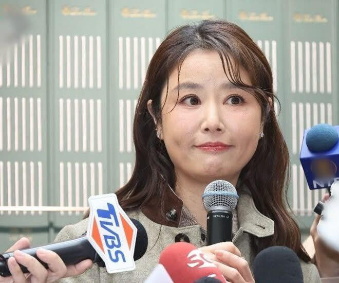 Không nhận ra Lâm Tâm Như với gương mặt sưng phù Ảnh 2