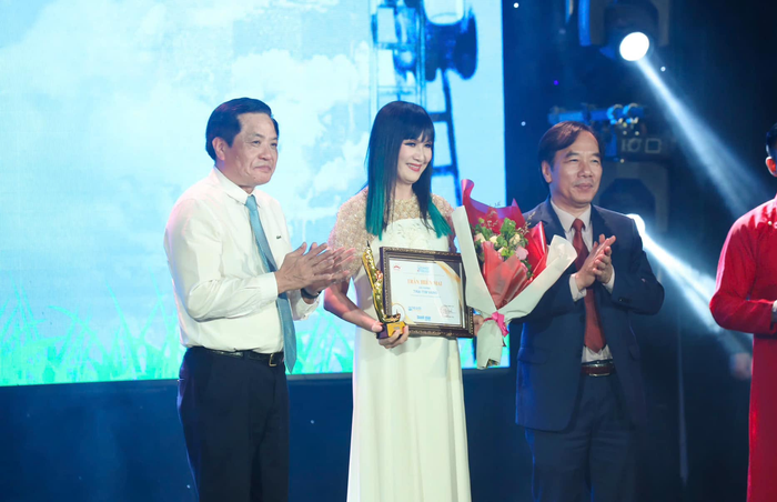 Sau biến cố cuộc sống, Hiền Mai quan niệm rằng cho đi là còn mãi. 