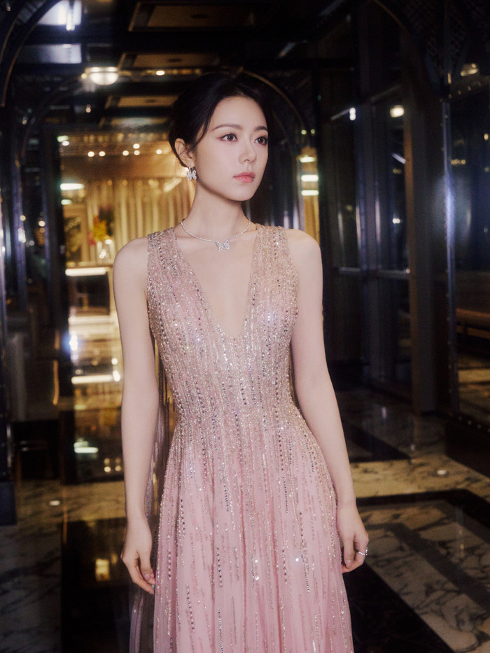 Sau vụ việc, Triệu Kim Mạch bị netizen chỉ trích và yêu cầu giải nghệ. (Ảnh: Weibo)