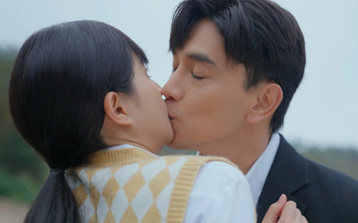 Cặp đôi Vbiz khẳng định chỉ là đồng nghiệp giữa nghi vấn hẹn hò Ảnh 2