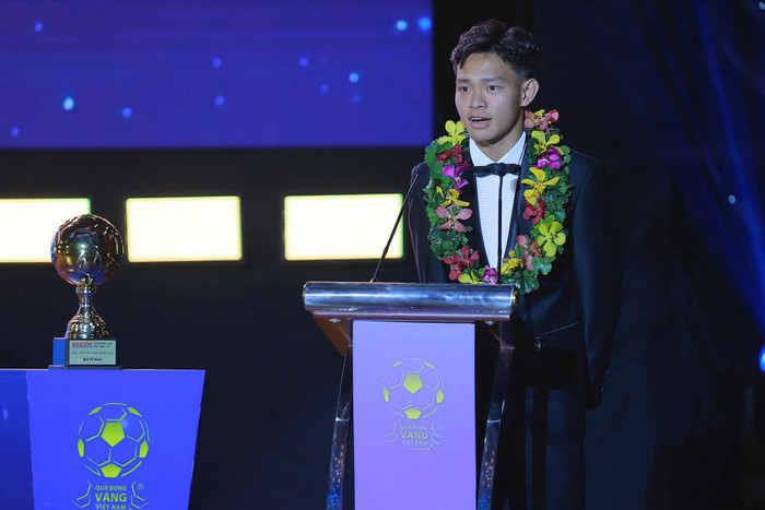 Trực tiếp Gala Quả bóng Vàng Việt Nam 2024: Nguyễn Xuân Son không có đối thủ Ảnh 5