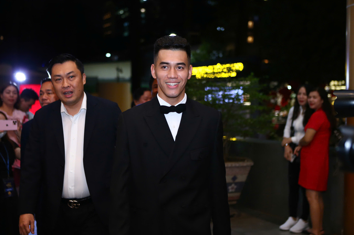 Trực tiếp Gala Quả bóng Vàng Việt Nam 2024: Nguyễn Xuân Son không có đối thủ Ảnh 12