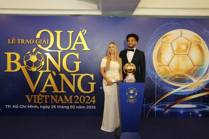 Trực tiếp Gala Quả bóng Vàng Việt Nam 2024: Nguyễn Xuân Son không có đối thủ Ảnh 2