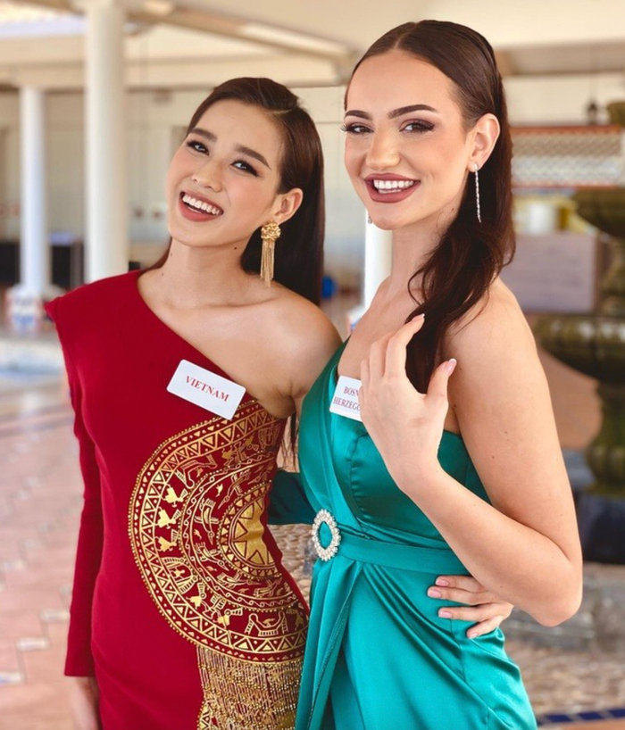 Đỗ Thị Hà trong khoảng thời gian dự thi Hoa hậu Thế giới 2021. (Ảnh tổng hợp)