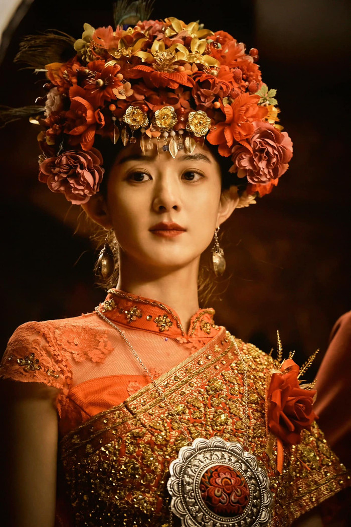 Triệu Lệ Dĩnh nhận cát xê hơn 27 tỷ đồng khi đóng Dục Hỏa Chi Lộ. Ảnh: Weibo