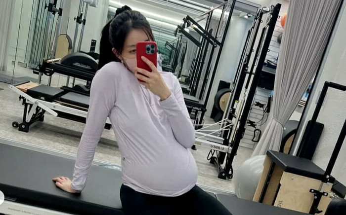 Nữ ca sĩ hạnh phúc công bố tin mang bầu lần 3 Ảnh 2