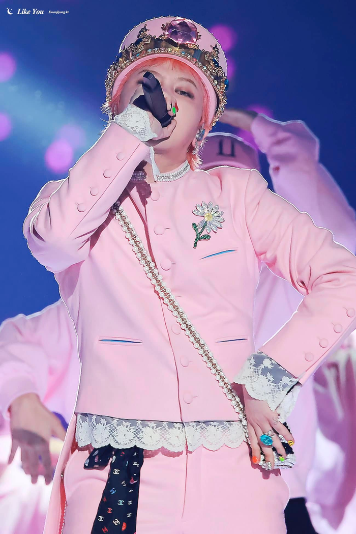 G-DRAGON khiến quản lý hoảng sợ, phải vào phòng kiểm tra hơi thở Ảnh 2