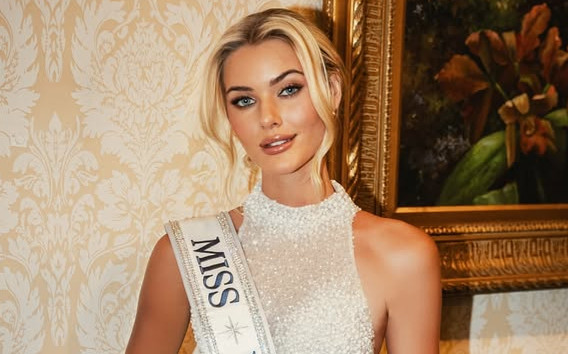 Đương kim Hoa hậu Hoàn vũ bị 'nhấn chìm' Ảnh 2