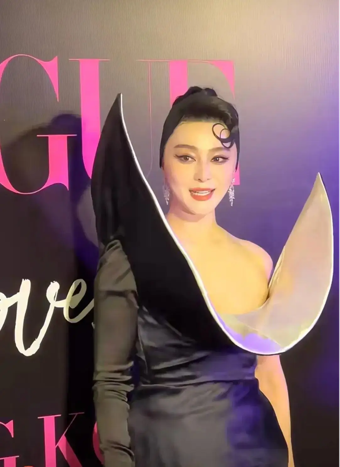 Loạt ảnh xấu hổ của Phạm Băng Băng Ảnh 3