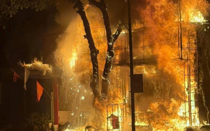 Châm lửa đốt cơ ngơi 3 tầng sau khi cãi nhau với vợ Ảnh 2