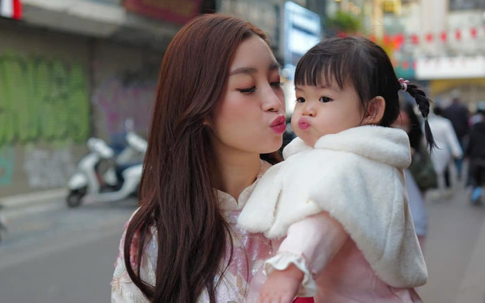 Đỗ Mỹ Linh nuôi con gái cực khéo Ảnh 2