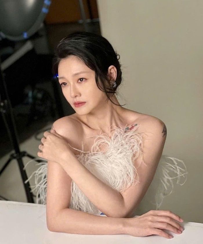 Nữ diễn viên mắc cúm mùa ở Nhật Bản. Ảnh: Sohu