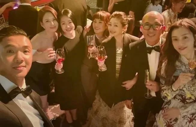 Hình ảnh của Đại S Từ Hy Viên tại bữa tiệc cuối tháng 1 năm nay