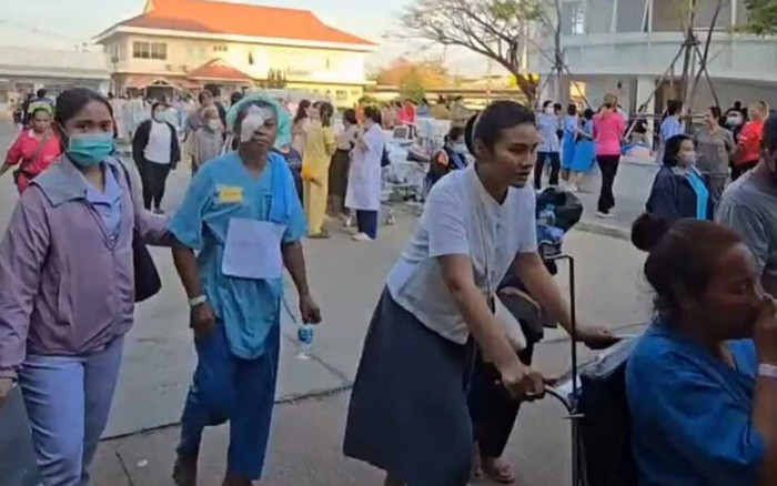 Người đàn ông phóng hỏa đốt cháy bệnh viện, hàng trăm bệnh nhân tháo chạy Ảnh 2