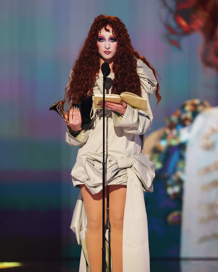 Nữ ca sĩ có bài phát biểu gây sốc khi lần đầu chiến thắng tại GRAMMY 2025 Ảnh 1