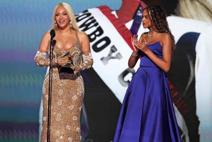Chiến thắng lịch sử của Beyoncé tại GRAMMY 2025 gây tranh cãi Ảnh 4