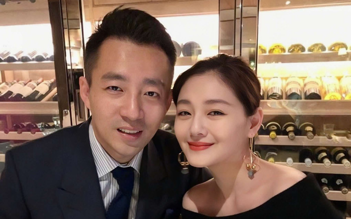 Chồng cũ Từ Hy Viên bất ngờ cúi lạy, lên tiếng gây chú ý khi nữ diễn viên qua đời ở tuổi 48 Ảnh 2