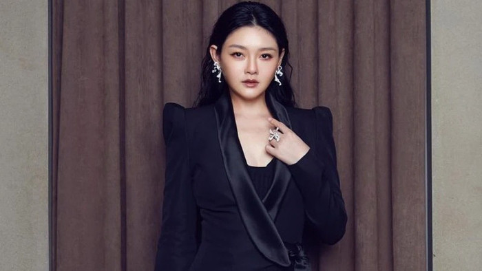 Sinh thời, Từ Hy Viên luôn lo lắng về chuyện bị cánh phóng viên săn đuổi. 