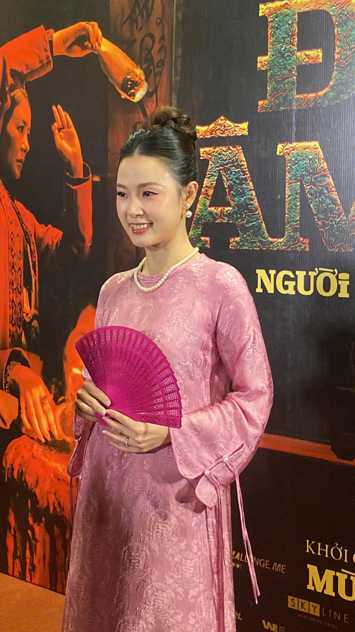 Nhan sắc rạng rỡ của Midu trong sự kiện mới 